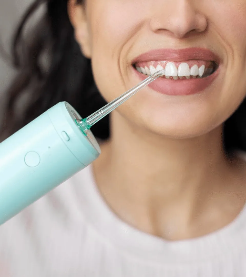 Specialised cleaning tools for implants